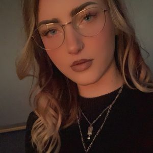 Meet your Posher, Karly